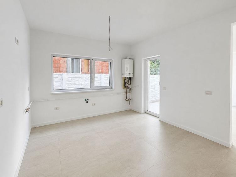 Duplex cu 4 camere cu Canalizare în Ghiroda