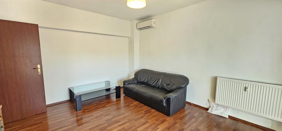 Apartament cu 2 camere decomandat în Calea Victoriei