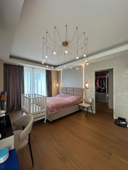 Penthouse cu 4 camere decomandat, mobilat în Herăstrău