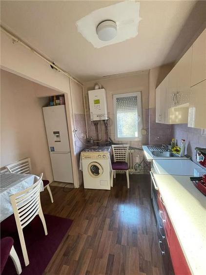 Apartament cu 3 camere decomandat, mobilat în Take Ionescu