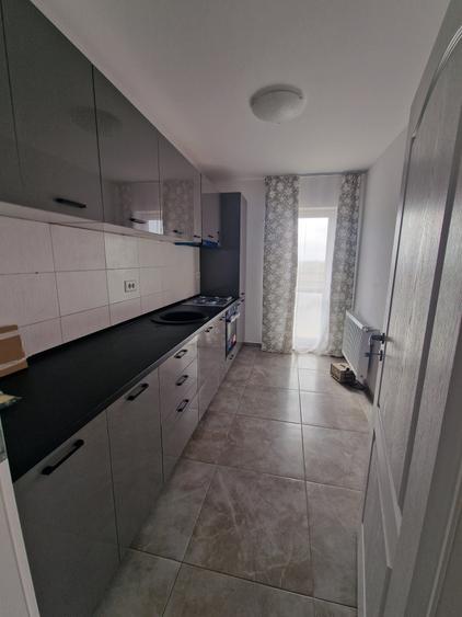 Apartament cu 3 camere decomandat în Brâncoveanu