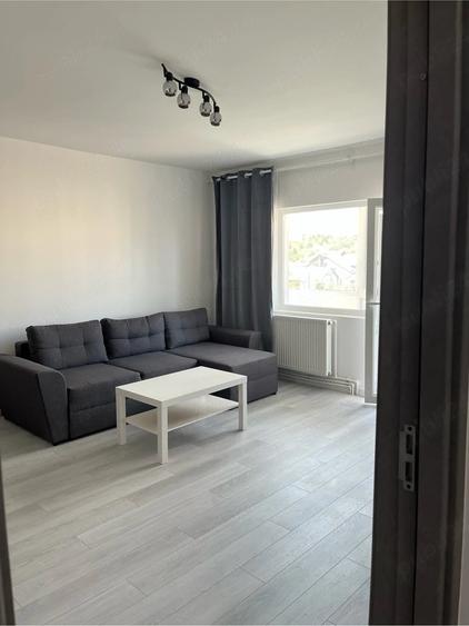 Apartament cu 3 camere decomandat în Trivale