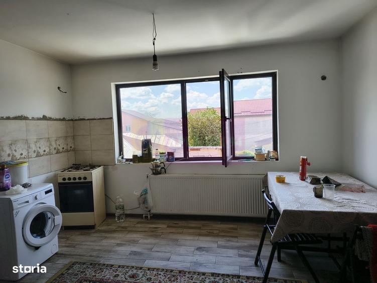 Spațiu comercial, de 250 mp, în Adunații-Copăceni
