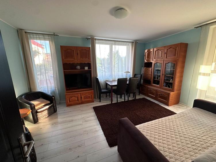 Apartament cu 2 camere decomandat în Tractorul