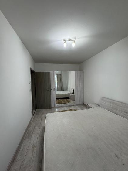 Apartament cu 2 camere semidecomandat în Giroc