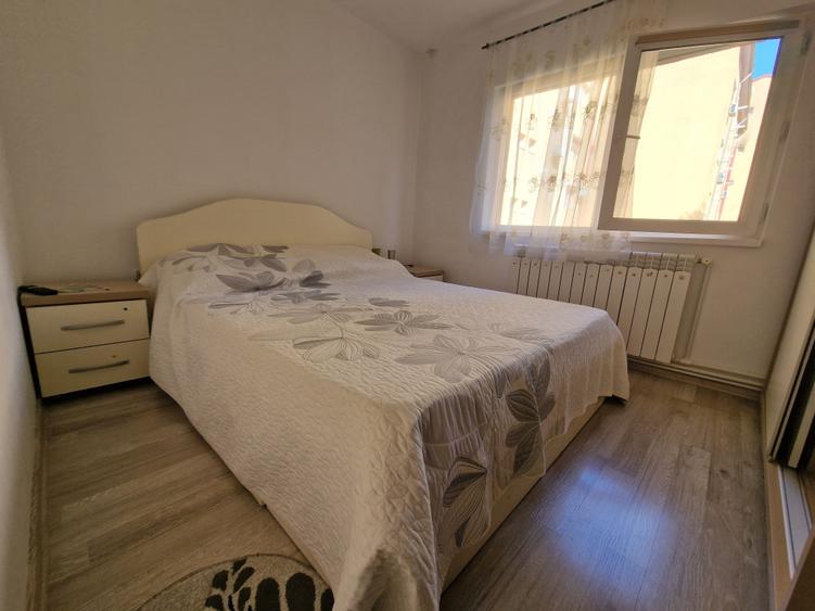 Apartament cu 2 camere semidecomandat în Inel I