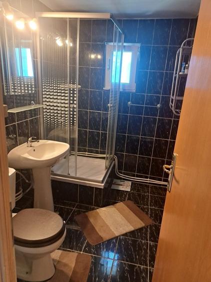 Apartament cu 3 camere decomandat în Dosu Bricii