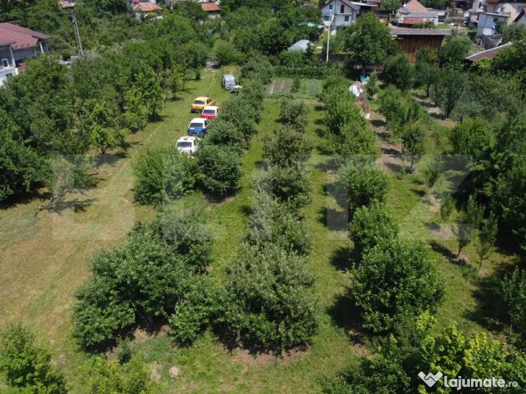Casă cu 6 camere cu Teren 1108 Mp în Central