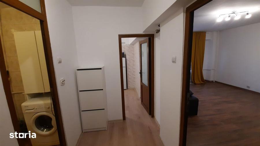Garsonieră decomandată în 13 Septembrie