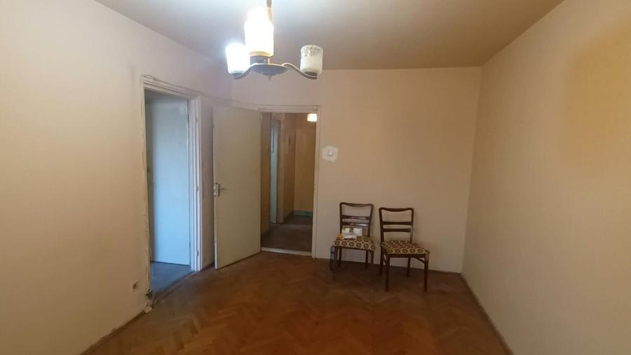 Apartament cu 2 camere semidecomandat în Iancului