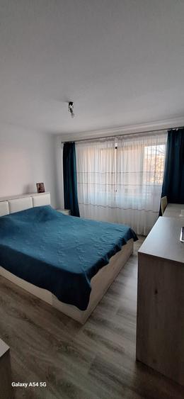 Apartament cu 3 camere decomandat în Tomis III