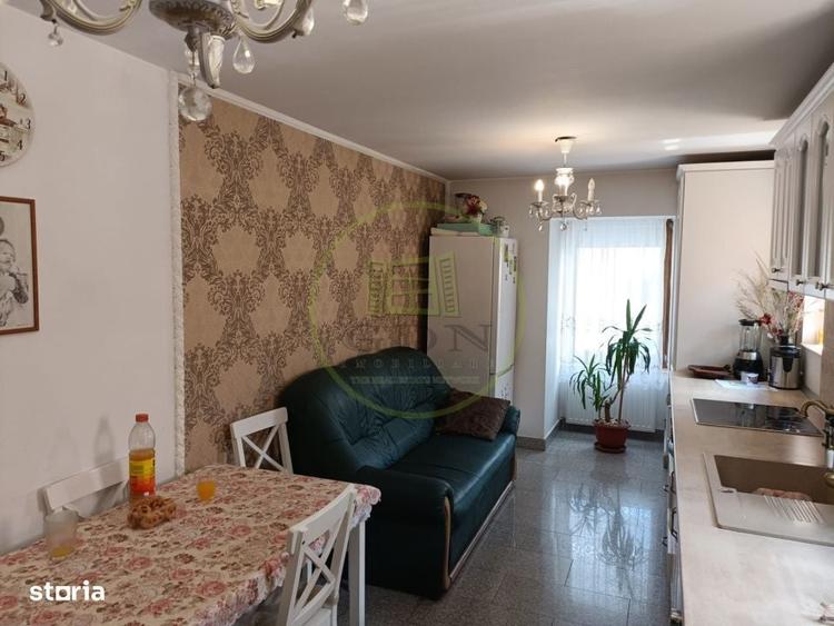Casă cu 4 camere în Central