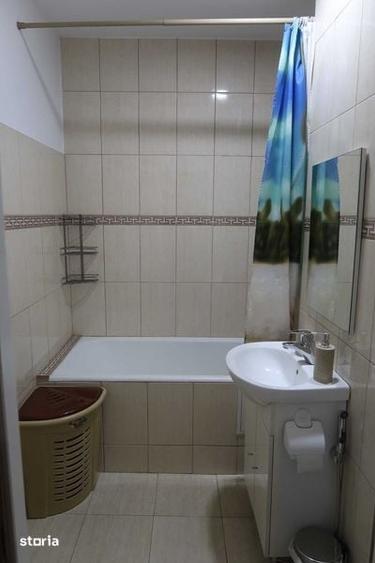 Apartament cu 3 camere decomandat în Ghencea