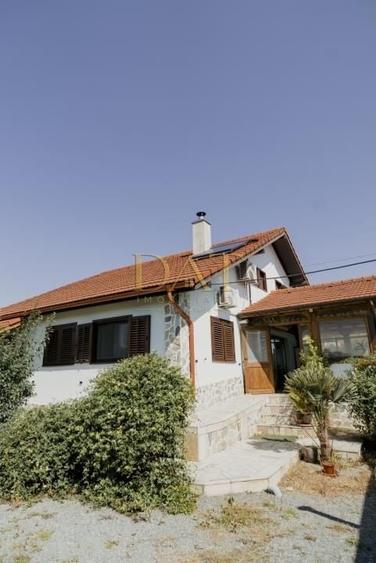 Casă individuală cu 4 camere cu Garaj în Feleacu
