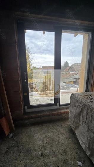 Casă cu 2 camere cu Teren 170 Mp în Sânandrei