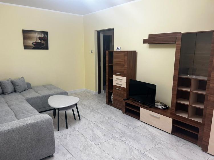 Apartament cu 2 camere decomandat în Mazepa 1