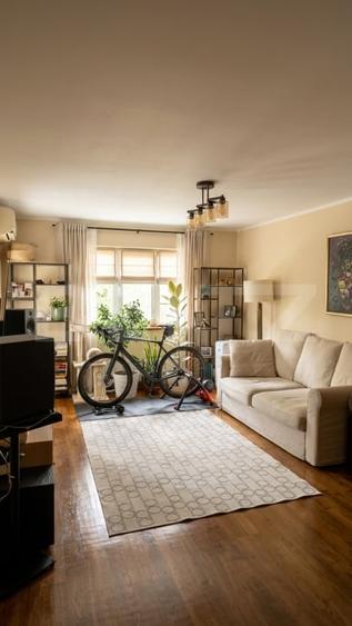 Apartament cu 3 camere decomandat, mobilat în Aradului