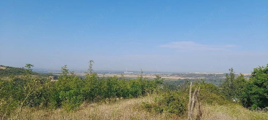 Teren de 1400 mp, în Șimnicu de Sus