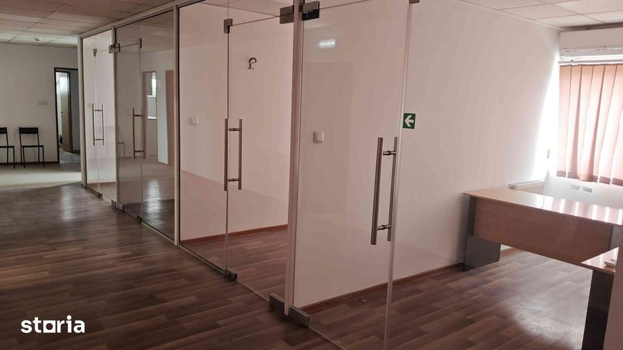 Spațiu comercial, de 542 mp, în Central