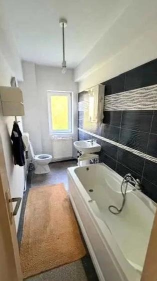 Apartament cu 2 camere semidecomandat în Cișmigiu