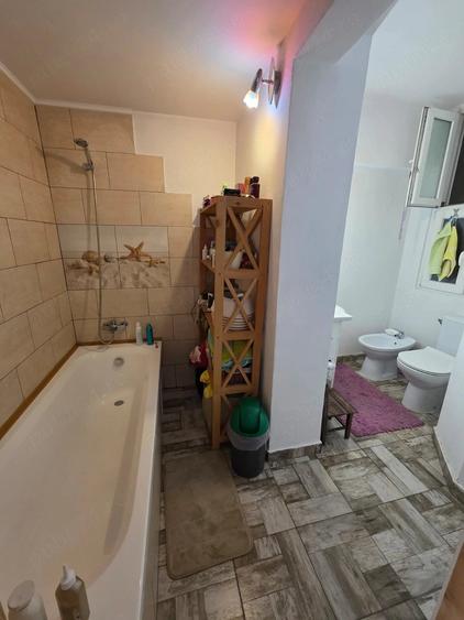 Apartament cu 4 camere decomandat în Elisabetin
