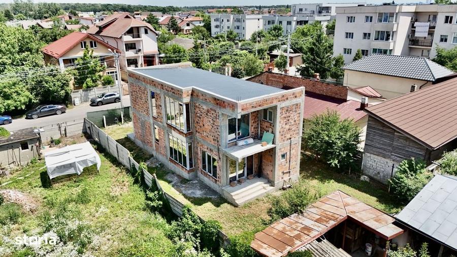 Casă cu 4 camere în Central