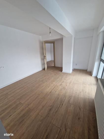 Apartament cu 3 camere decomandat în Hlincea