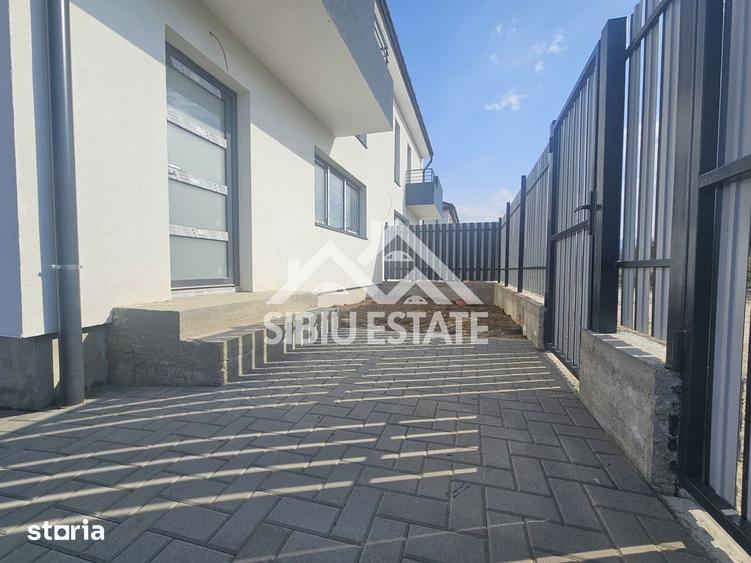 Casă cu 4 camere cu Teren 300 Mp în Central