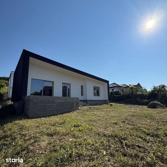 Casă cu 3 camere cu Teren 400 Mp în Corunca