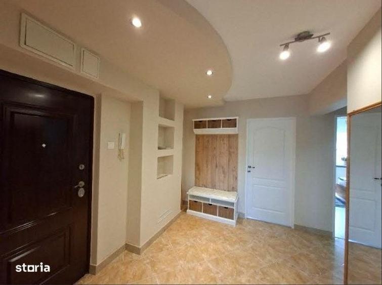 Apartament cu 3 camere decomandat în Florești