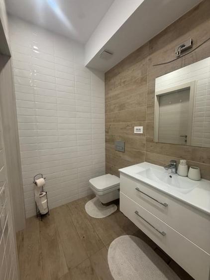 Apartament cu 3 camere decomandat, mobilat în Floreasca