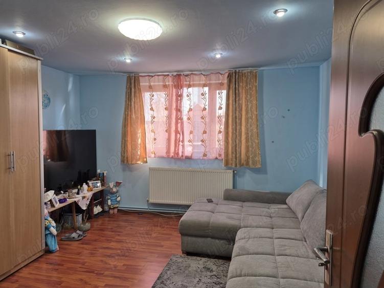 Casă cu 4 camere cu Teren 499 Mp în Central