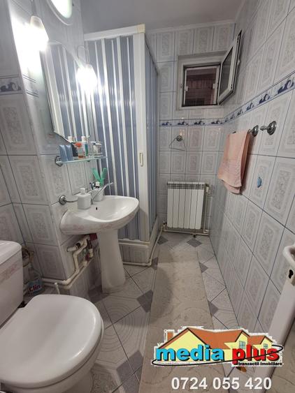 Apartament cu 3 camere decomandat în Micro 13