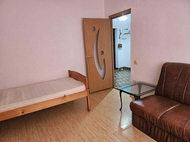 Apartament cu 2 camere decomandat în Florești