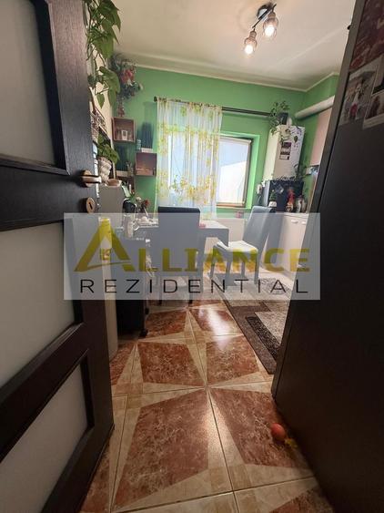Apartament cu 3 camere decomandat, mobilat în Frumușani