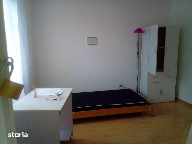 Garsonieră în Vest