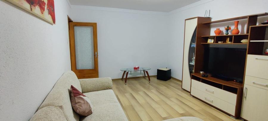 Apartament cu 2 camere decomandat în E3