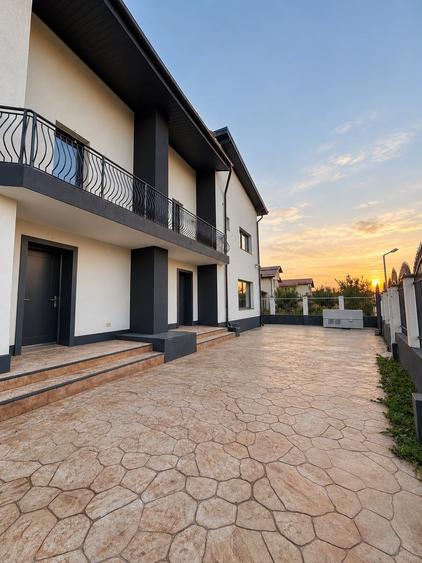 Duplex cu 6 camere cu Teren 300 Mp în Bâcu