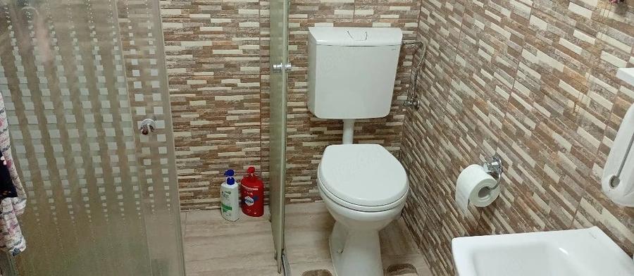 Casă cu 2 camere cu Teren 100 Mp în Est