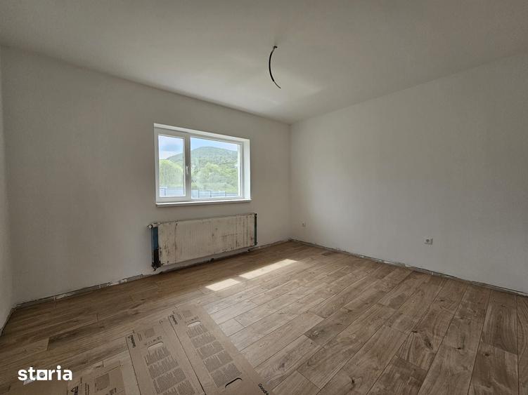 Casă cu 3 camere cu Teren 600 Mp în Central