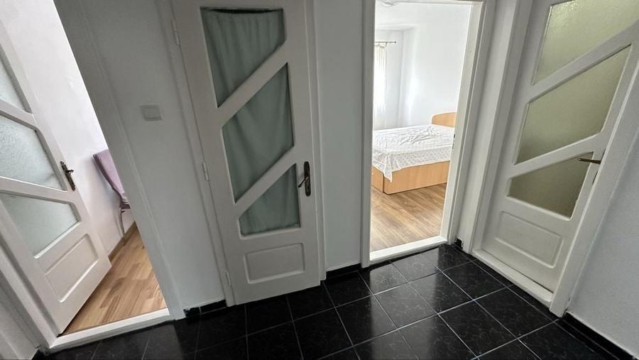 Apartament cu 2 camere decomandat în Exterior Vest