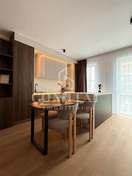 Apartament cu 2 camere semidecomandat, mobilat în Florești