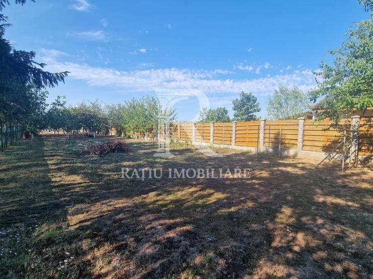 Teren Construcții intravilan de 2052 mp, în Sântandrei