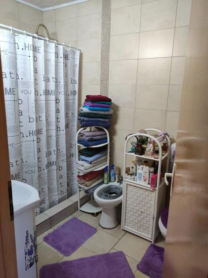 Casă cu 5 camere în Central