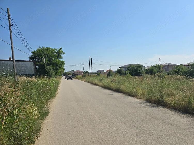 Teren de 770 mp, în Lazu