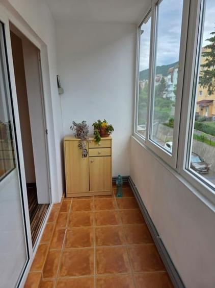 Apartament cu 3 camere decomandat, mobilat în Răcădău