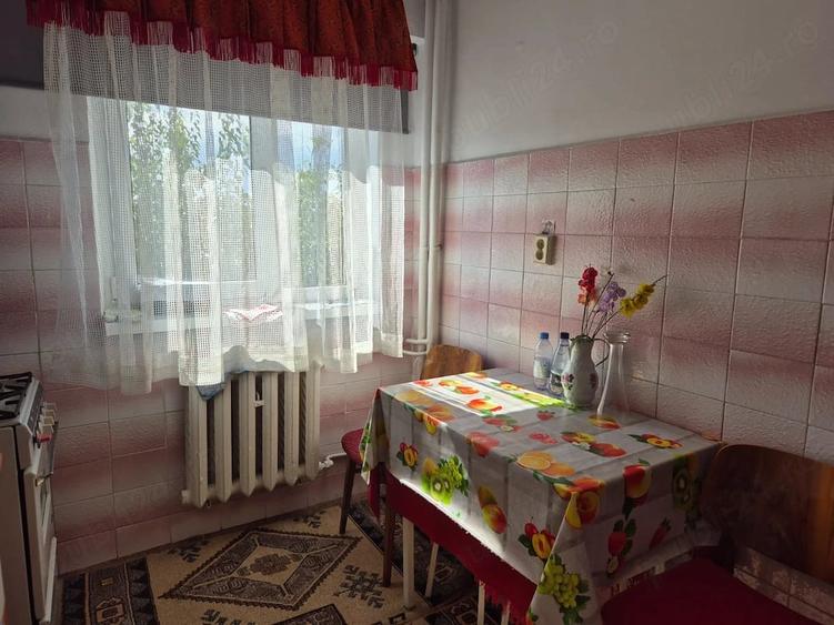 Apartament cu 2 camere decomandat în Boema