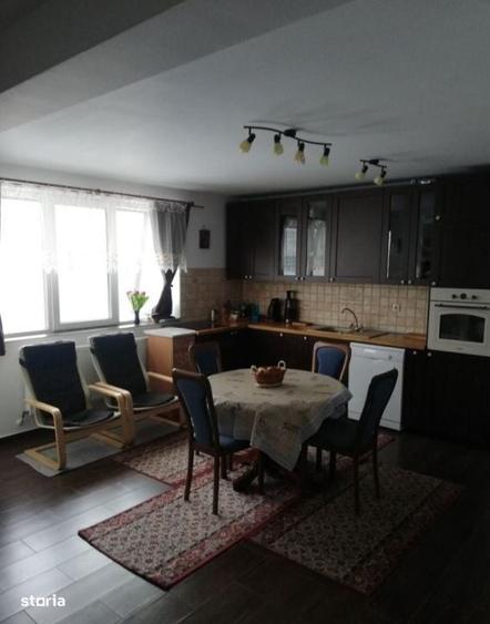 Apartament cu 3 camere în Florești