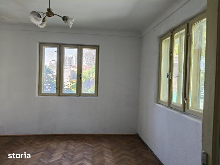 Casă cu 3 camere cu Teren 191 Mp în 23 August