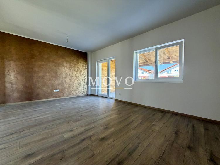 Duplex cu 4 camere cu Canalizare în Moșnița Nouă